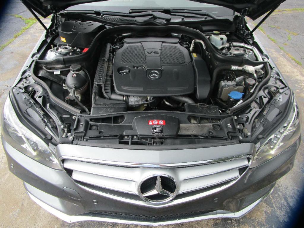 2016 Mercedes-Benz E-Class Image 26