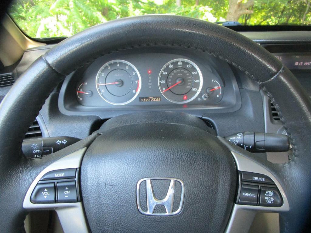 2012 Honda Accord Image 9