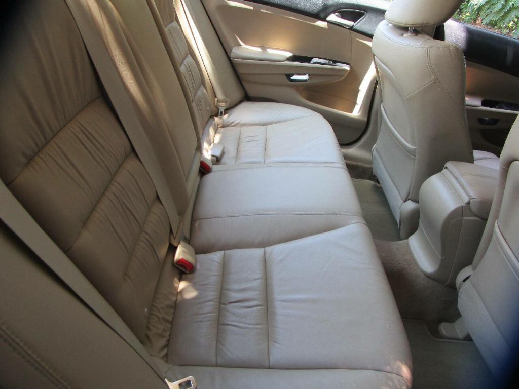 2012 Honda Accord Image 16