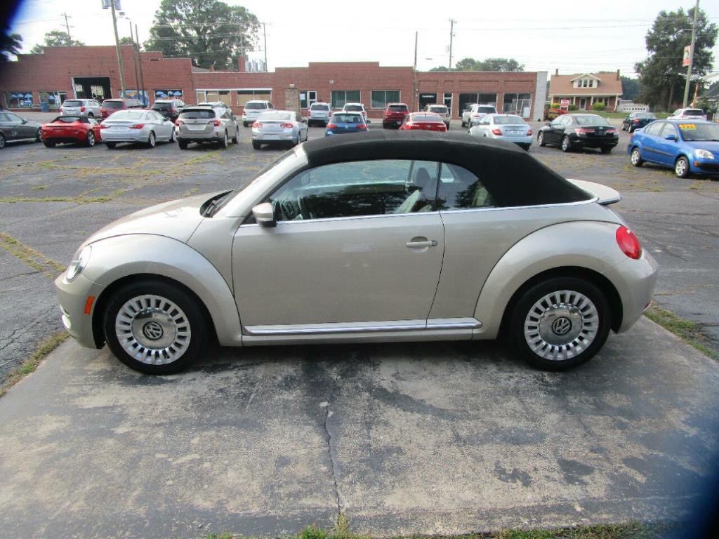 2015 Volkswagen Beetle Image 5