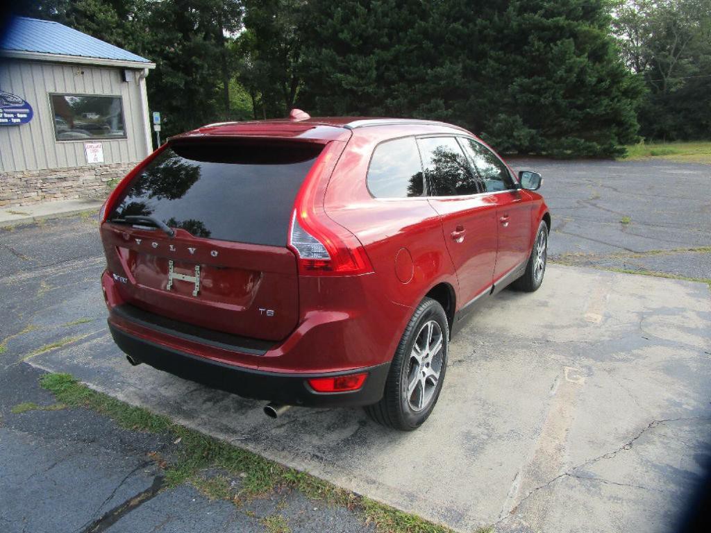 2011 Volvo XC60 Image 8