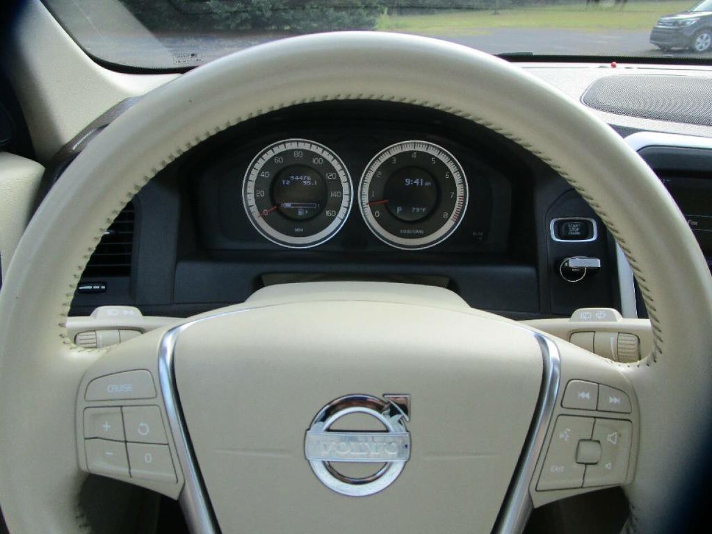 2011 Volvo XC60 Image 12