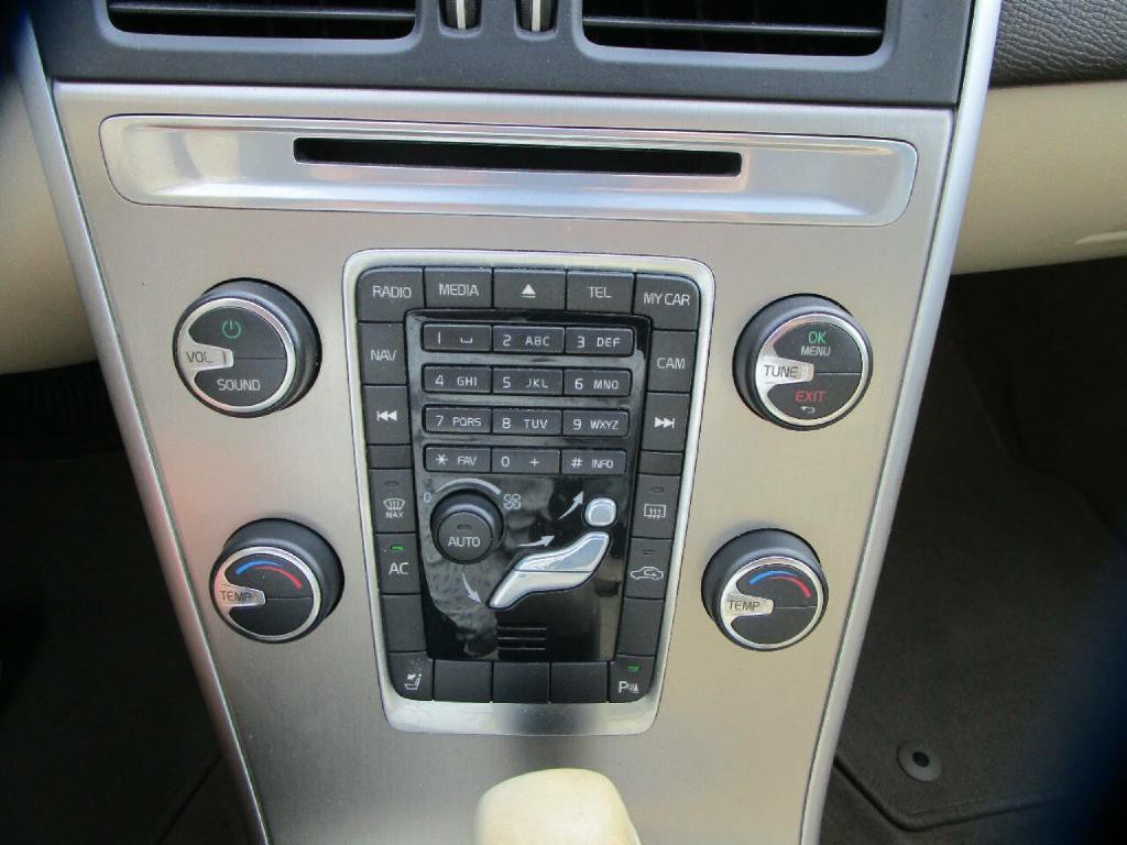 2011 Volvo XC60 Image 15