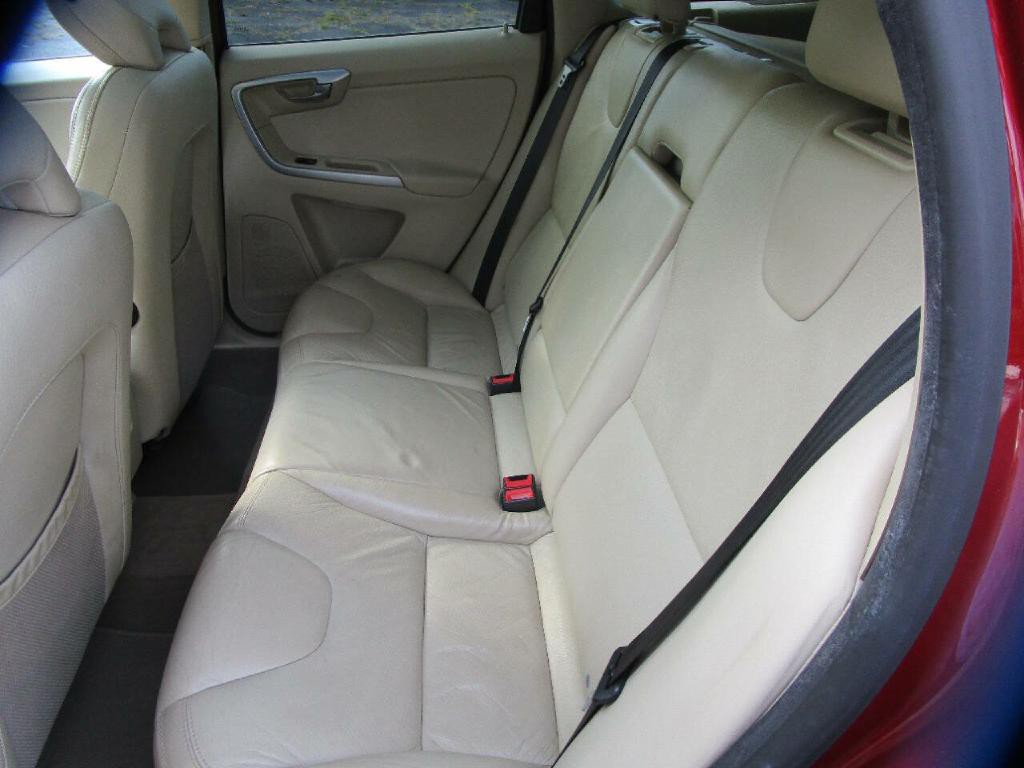 2011 Volvo XC60 Image 19
