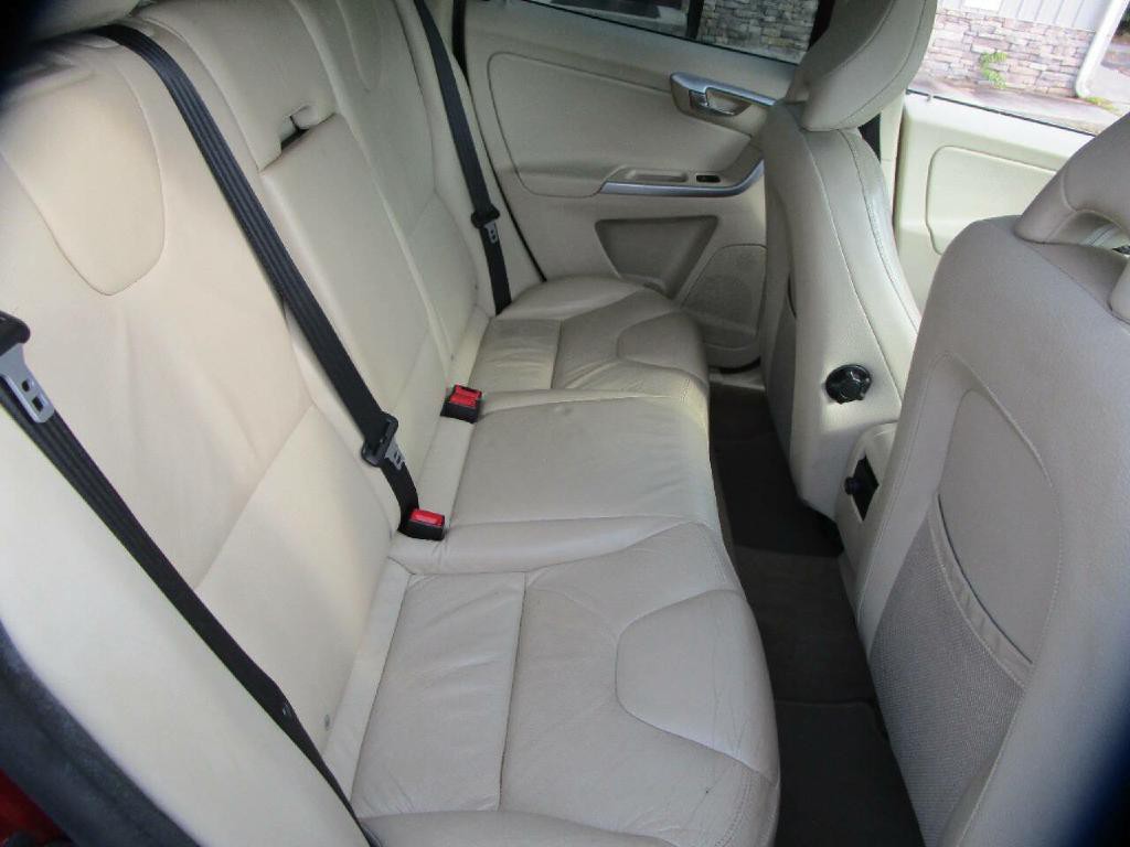 2011 Volvo XC60 Image 21