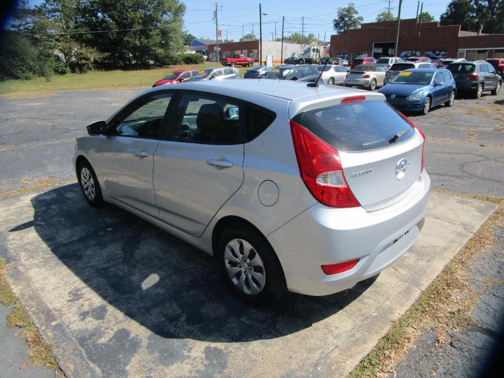 2017 Hyundai Accent Image 6