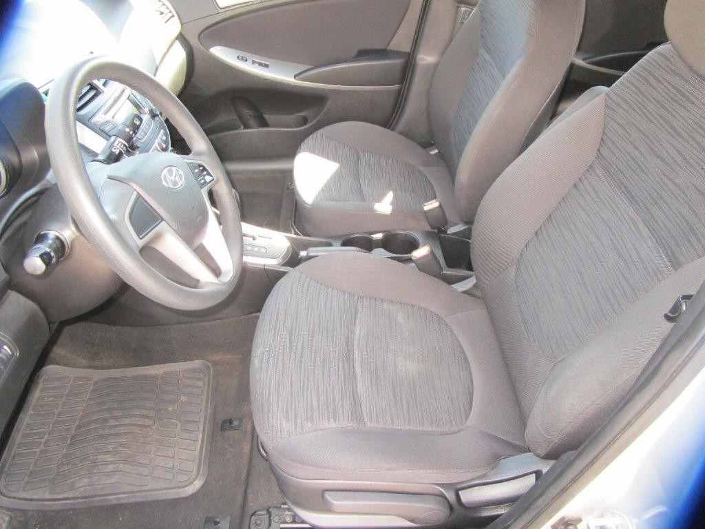 2017 Hyundai Accent Image 10