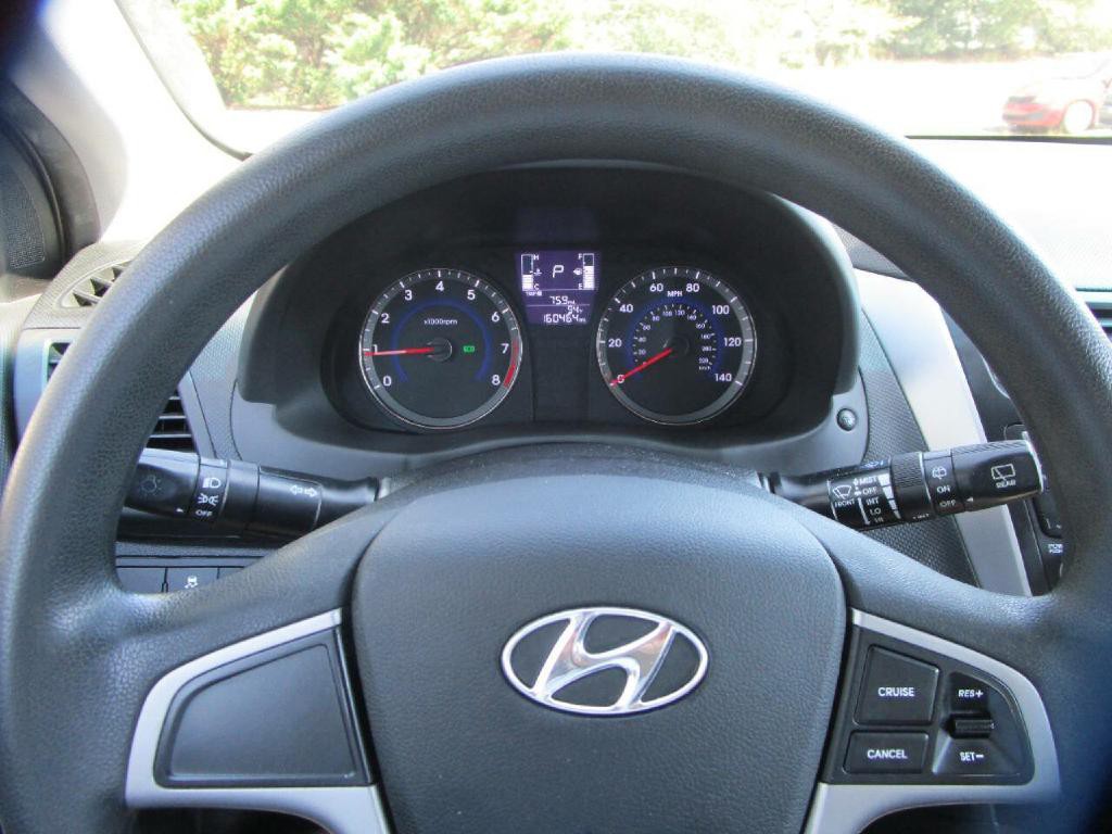2017 Hyundai Accent Image 12