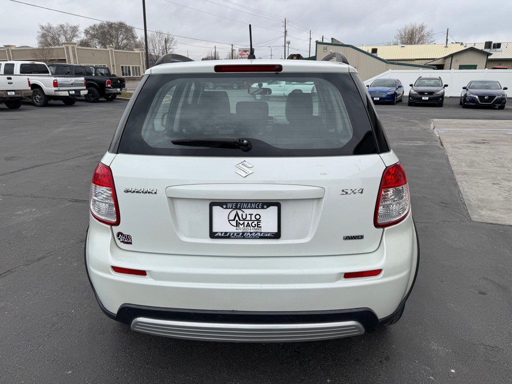 2008 Suzuki SX4 Image 5