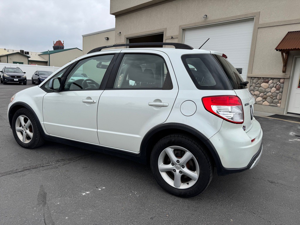 2008 Suzuki SX4 Image 6
