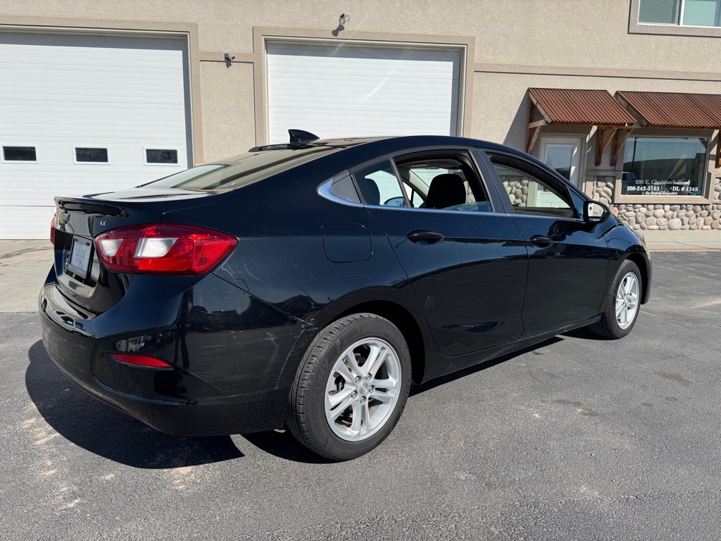 2018 Chevrolet Cruze Image 4