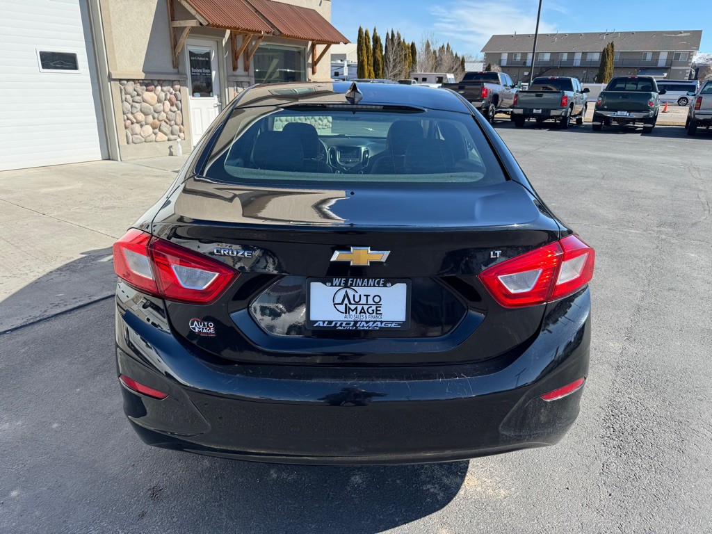 2018 Chevrolet Cruze Image 5