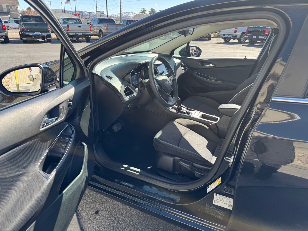 2018 Chevrolet Cruze Image 7