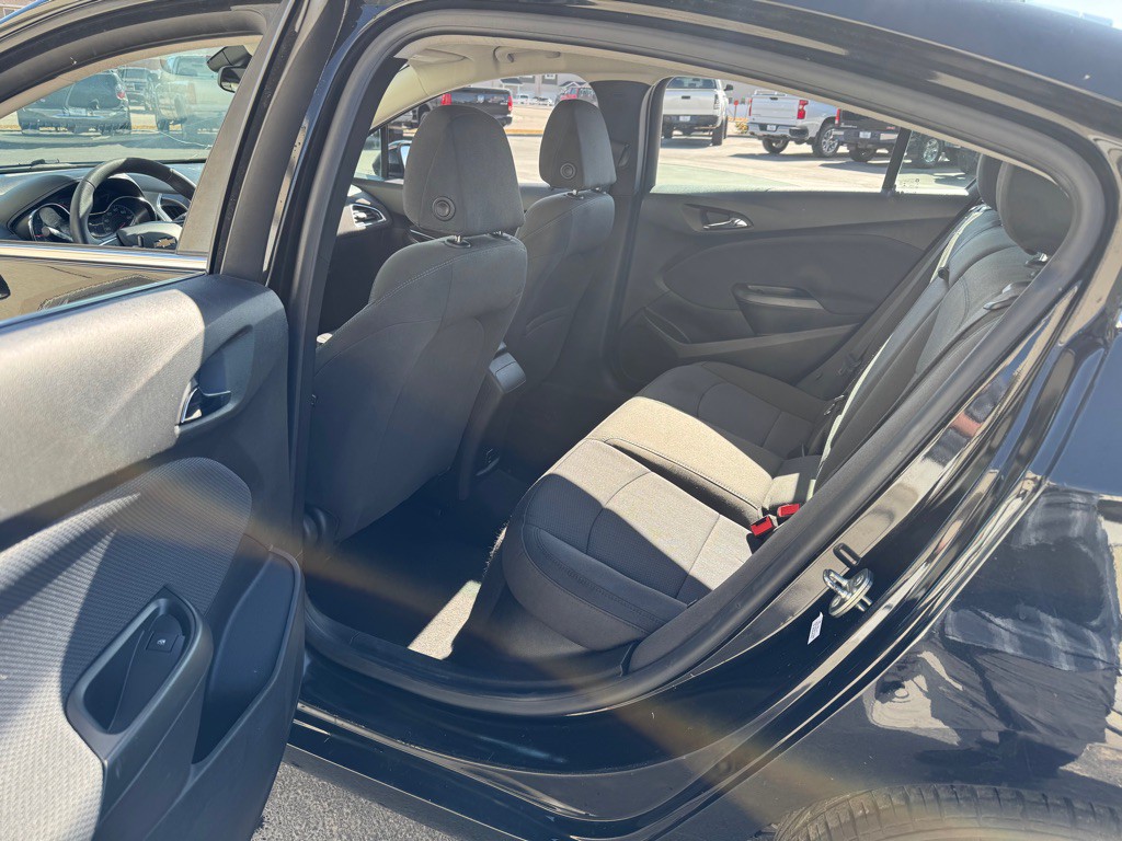 2018 Chevrolet Cruze Image 9