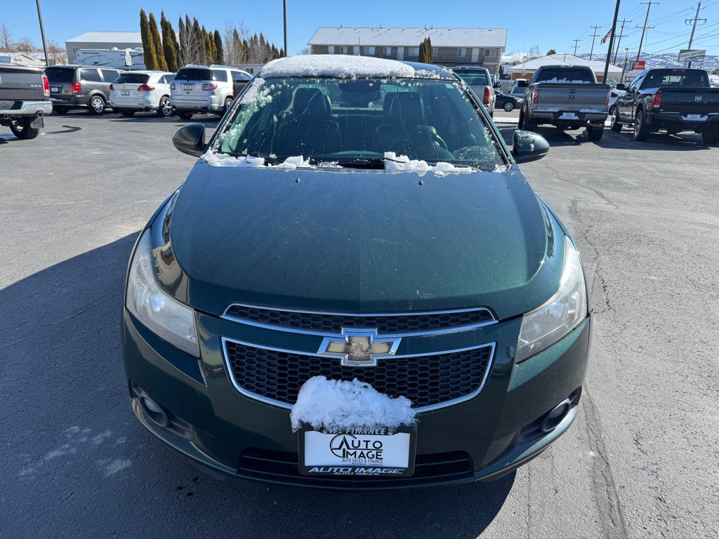 2014 Chevrolet Cruze Image 2