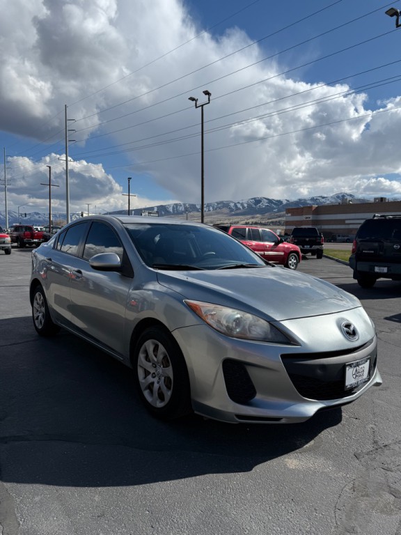2013 Mazda Mazda3 Image 3