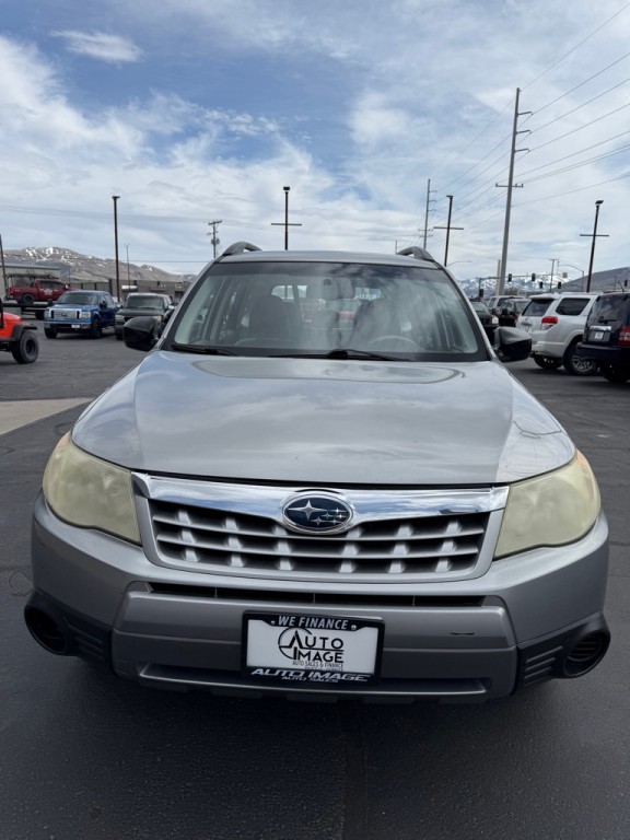 2011 Subaru Forester Image 2