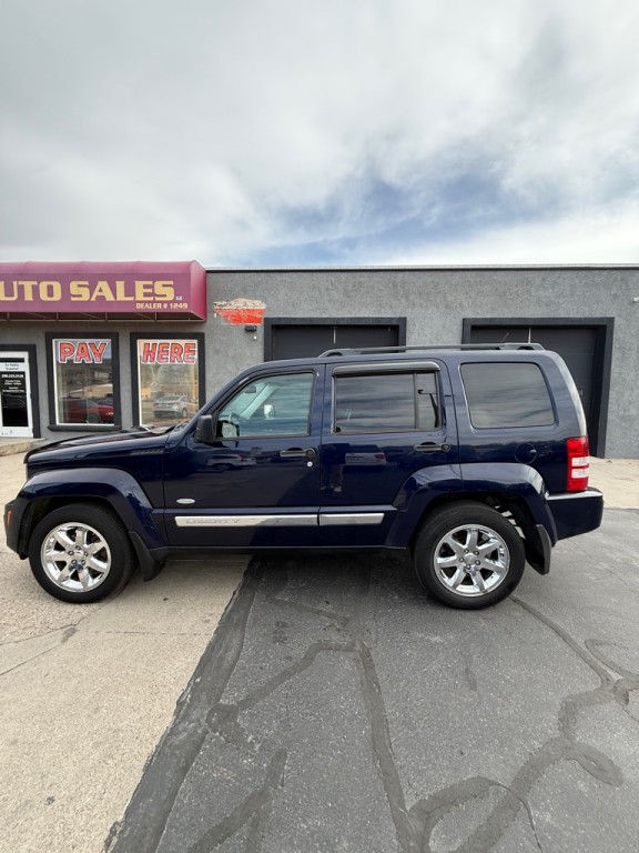 2012 Jeep Liberty Image 1