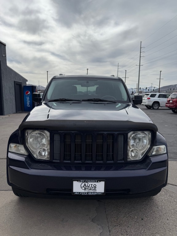 2012 Jeep Liberty Image 2