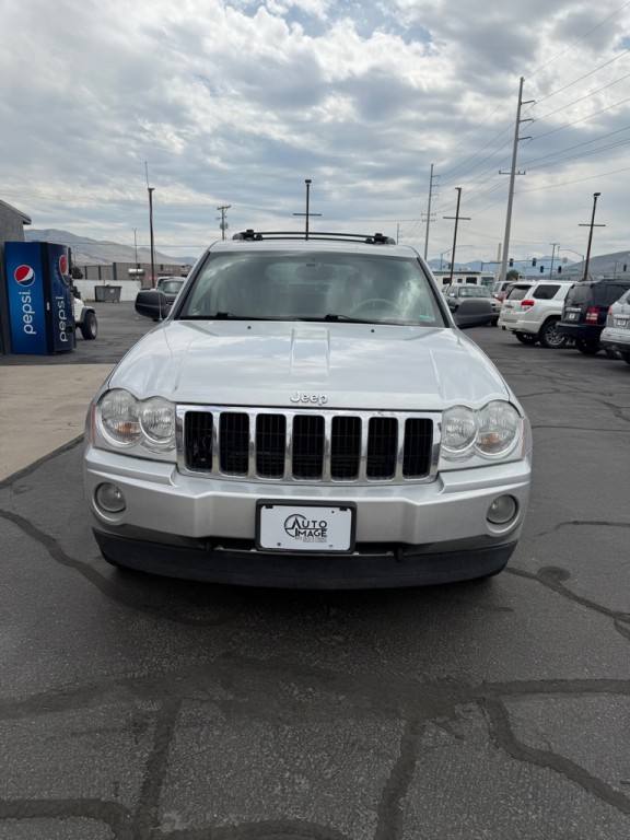 2007 Jeep Grand Cherokee Image 2