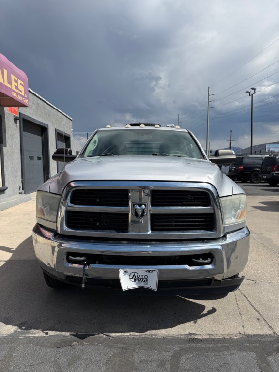 2011 Dodge Ram 3500 Image 2