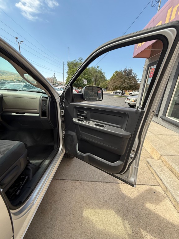 2011 Dodge Ram 3500 Image 11