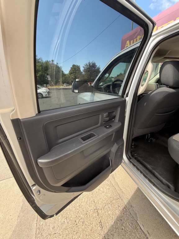 2011 Dodge Ram 3500 Image 13