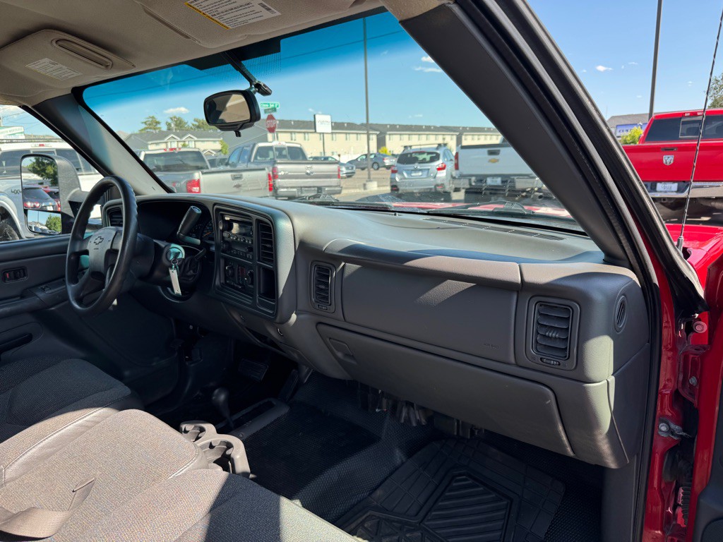 2005 Chevrolet Silverado 1500 Image 11