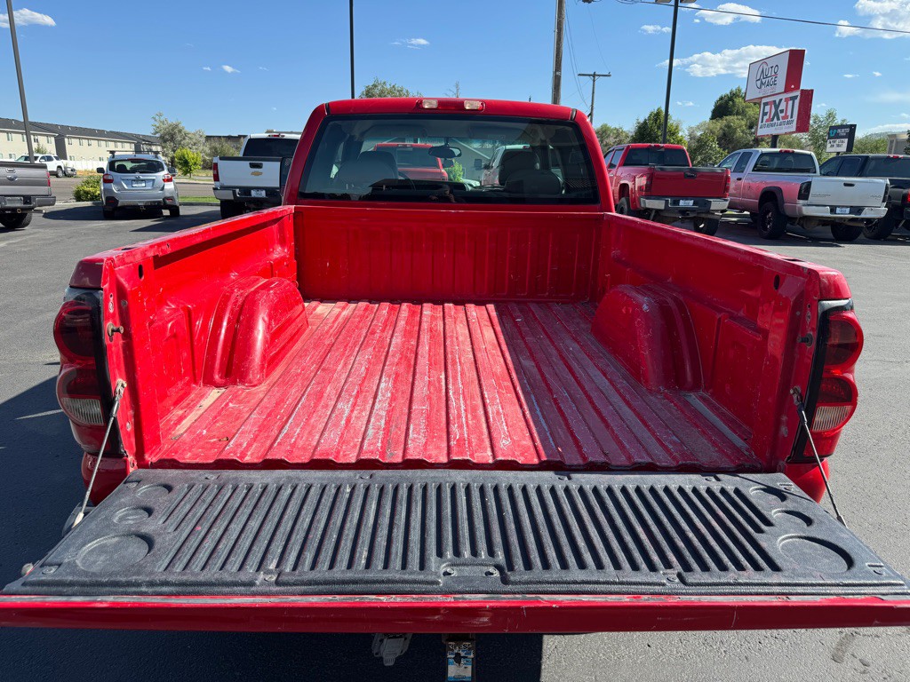 2005 Chevrolet Silverado 1500 Image 12