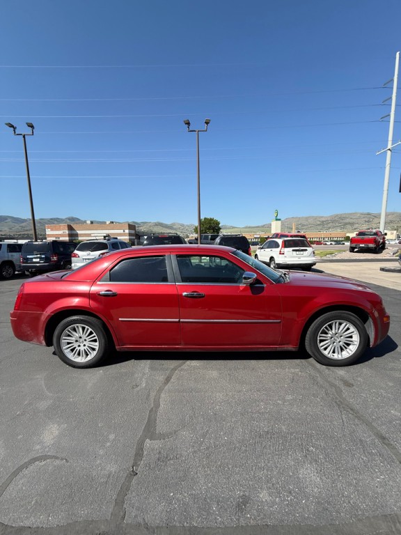 2009 Chrysler 300 Image 3