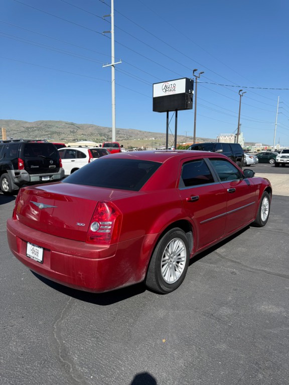 2009 Chrysler 300 Image 4