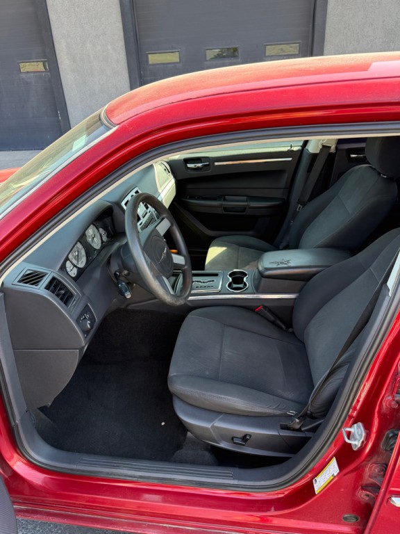 2009 Chrysler 300 Image 12