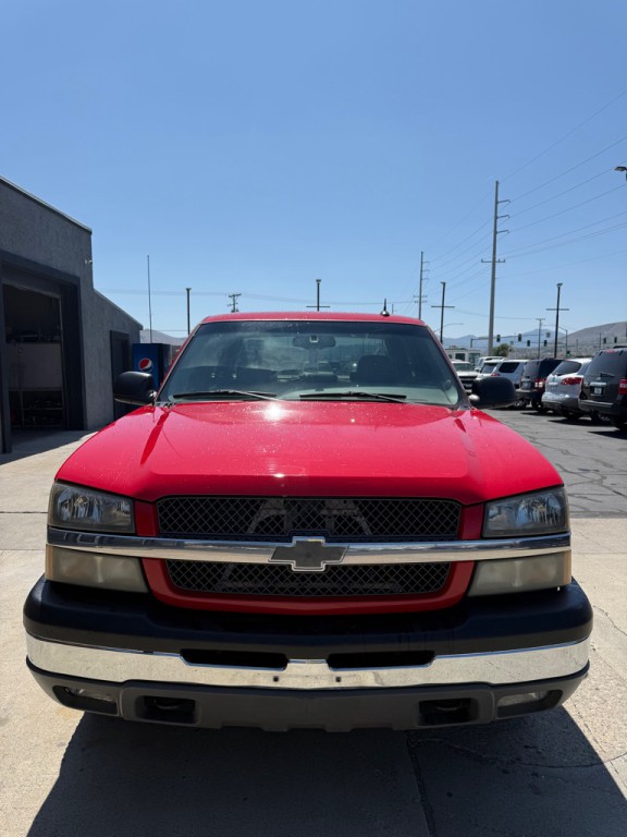 2004 Chevrolet Silverado 1500 Image 2