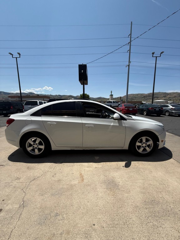 2014 Chevrolet Cruze Image 4