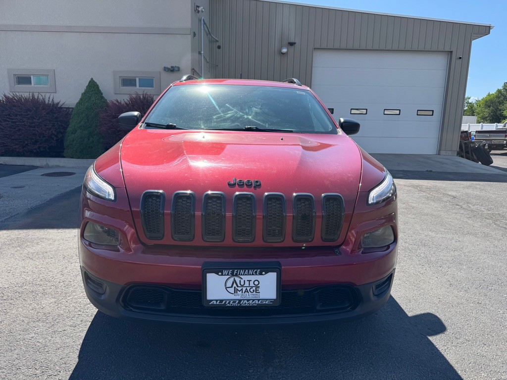 2017 Jeep Cherokee Image 2