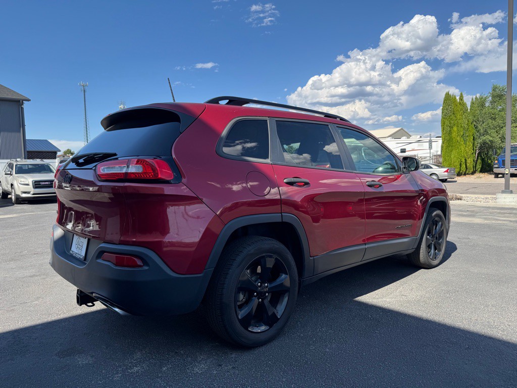 2017 Jeep Cherokee Image 3