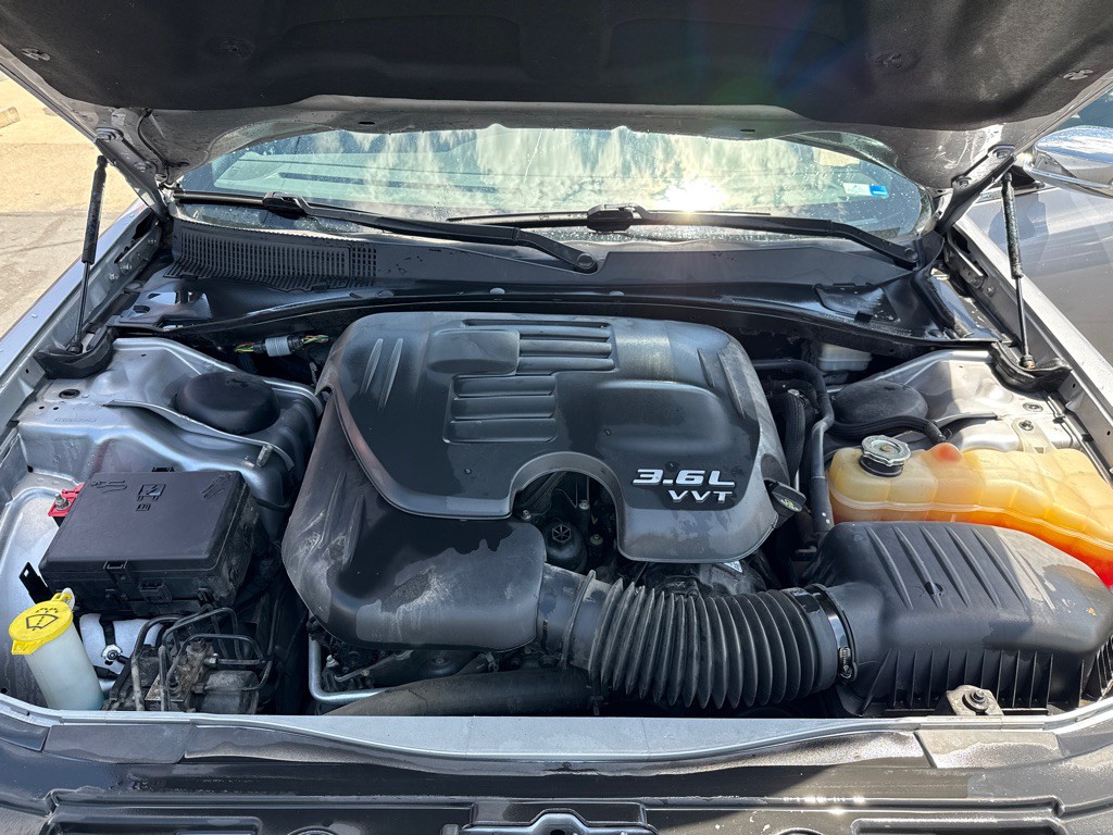 2014 Chrysler 300 Image 13