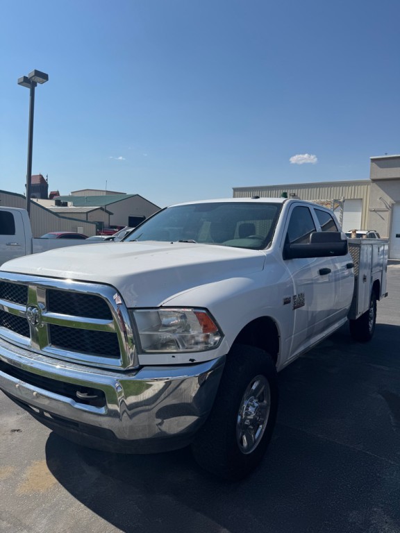 2016 RAM 3500 Image 1