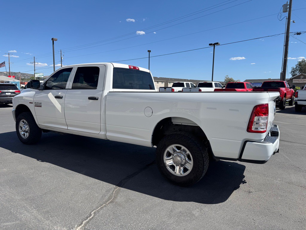 2016 RAM 3500 Image 6
