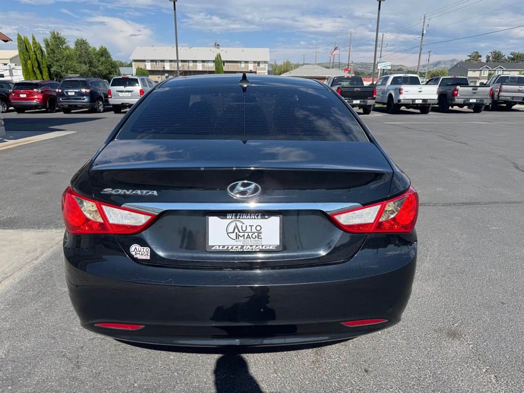 2011 Hyundai Sonata Image 5