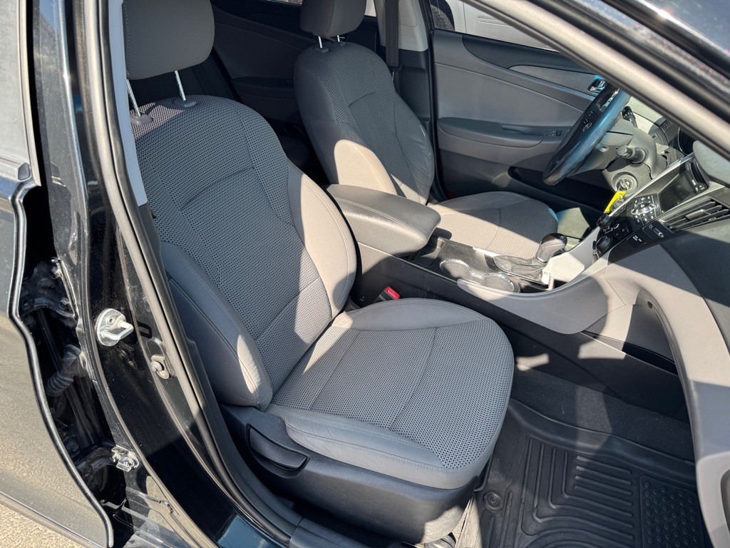 2011 Hyundai Sonata Image 7
