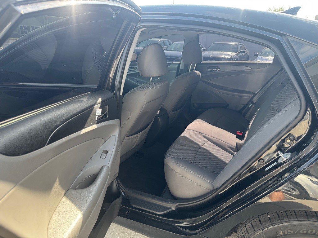 2011 Hyundai Sonata Image 11