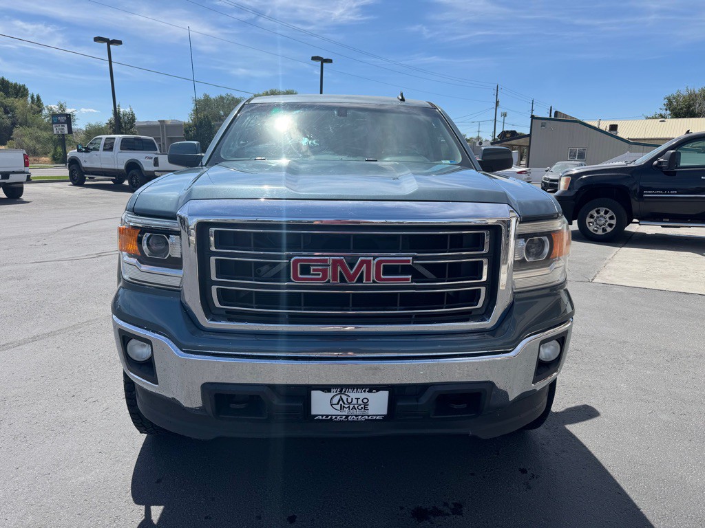 2014 GMC Sierra Image 2