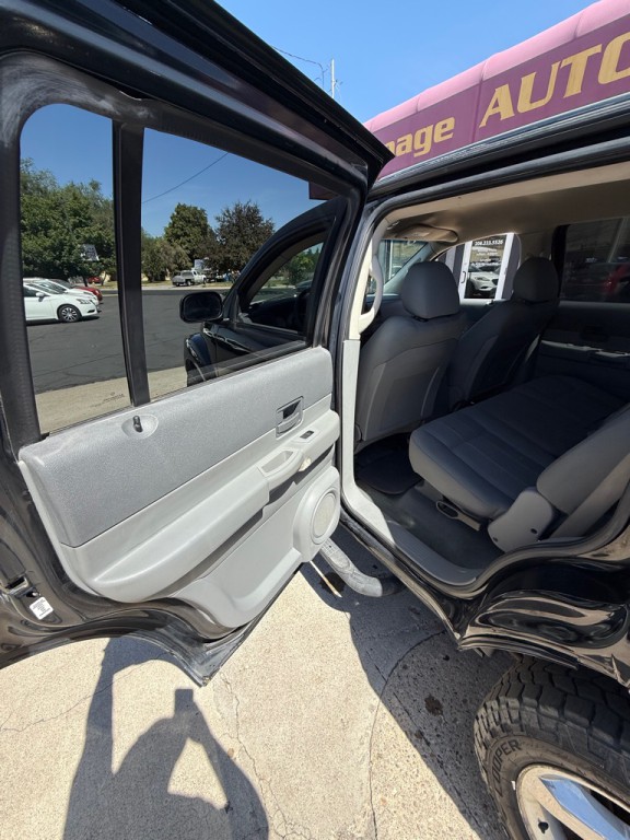 2004 Dodge Durango Image 10