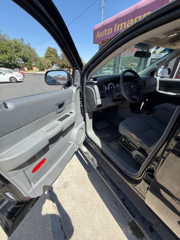 2004 Dodge Durango Image 12