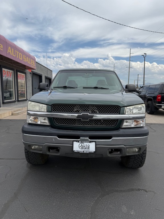2004 Chevrolet Silverado 1500 Image 2