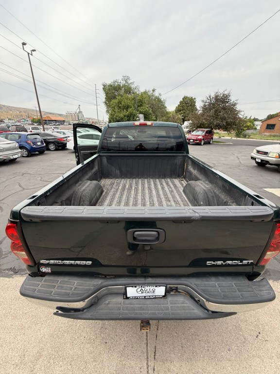 2004 Chevrolet Silverado 1500 Image 9