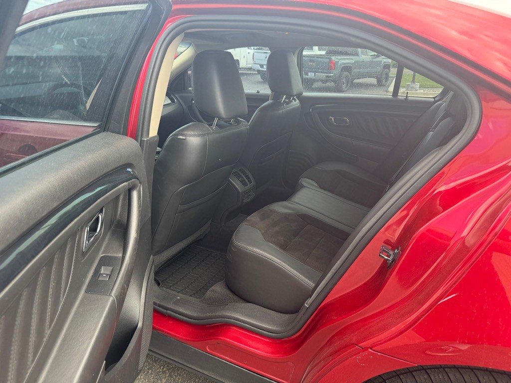 2011 Ford Taurus Image 9