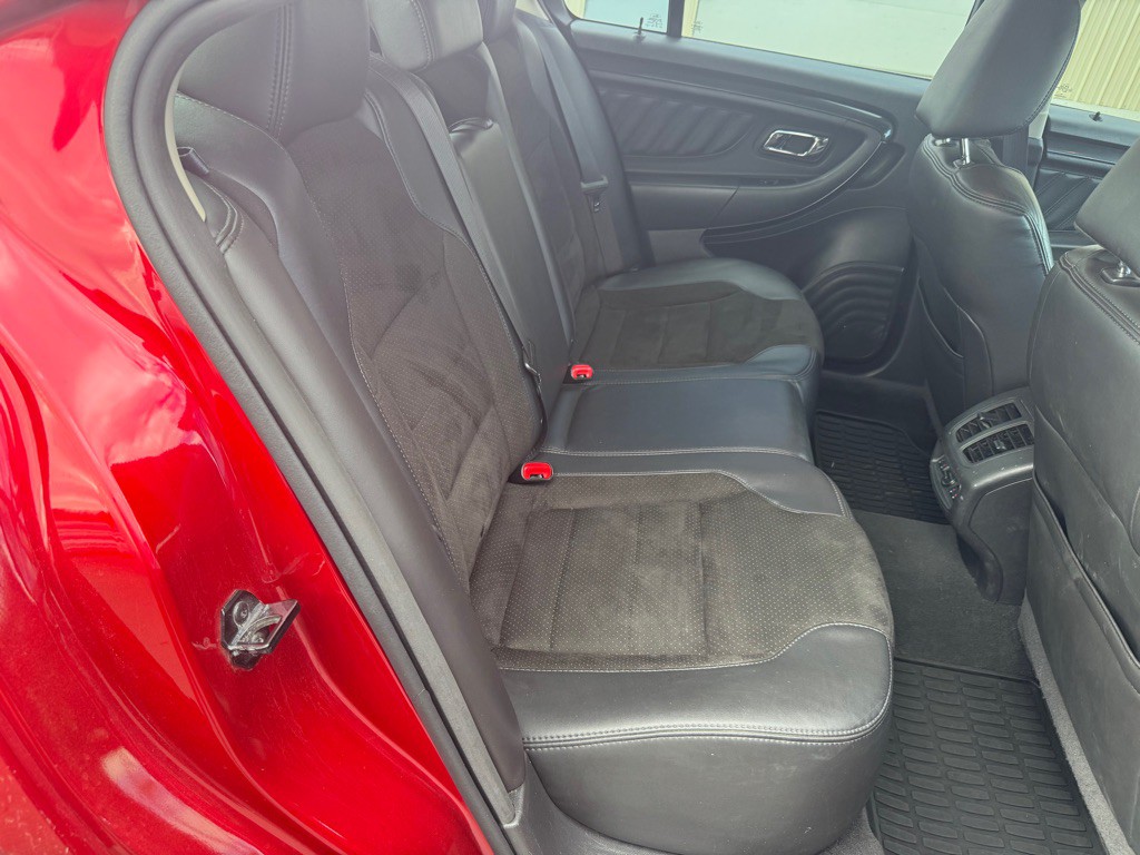 2011 Ford Taurus Image 11