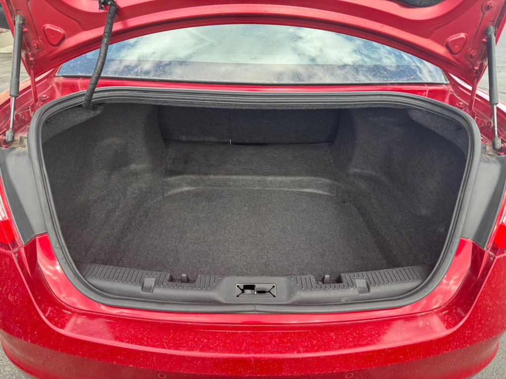 2011 Ford Taurus Image 14